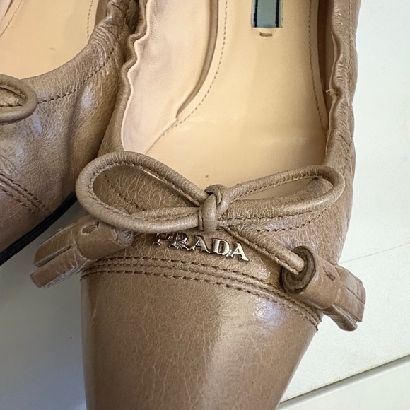 Prada Milano Flats 7.5 - Picture 2 of 8